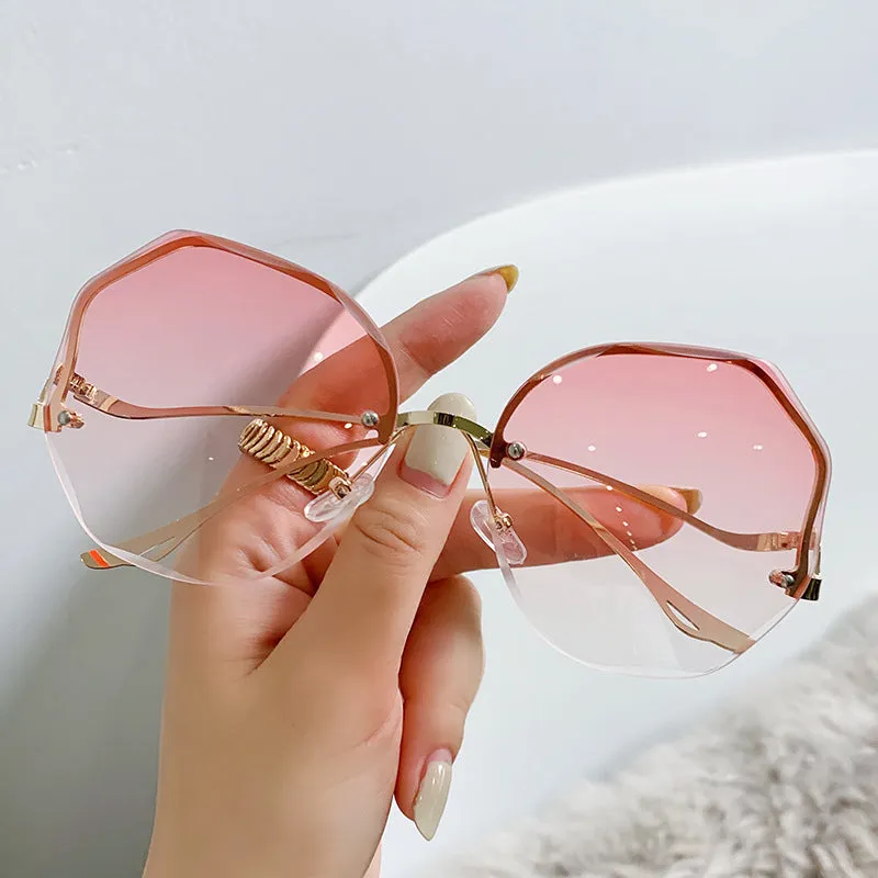 Fashionable UV Protection Sunglasses For Women