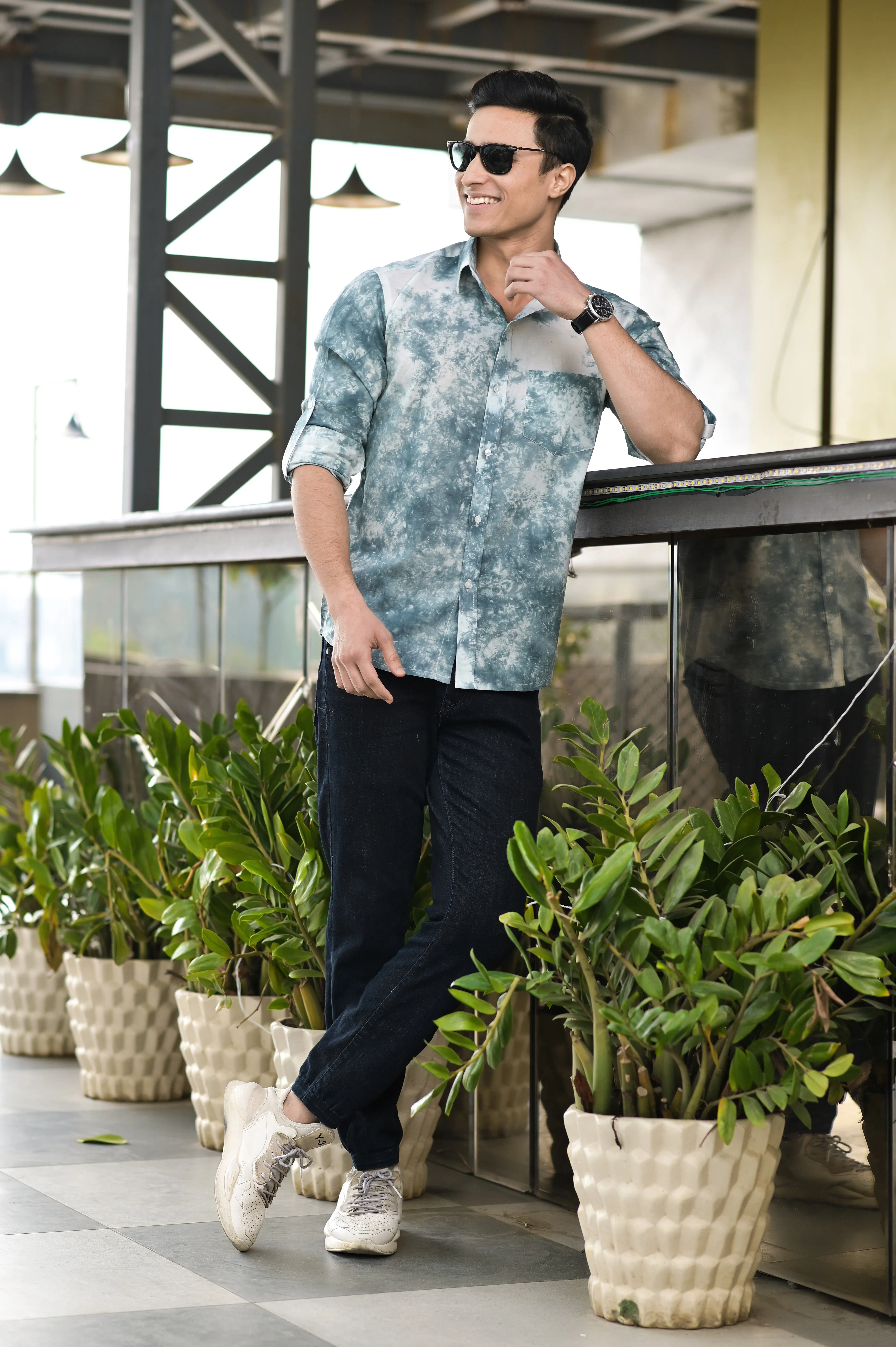 Men Spread Collar Opaque Printed Casual Shirt