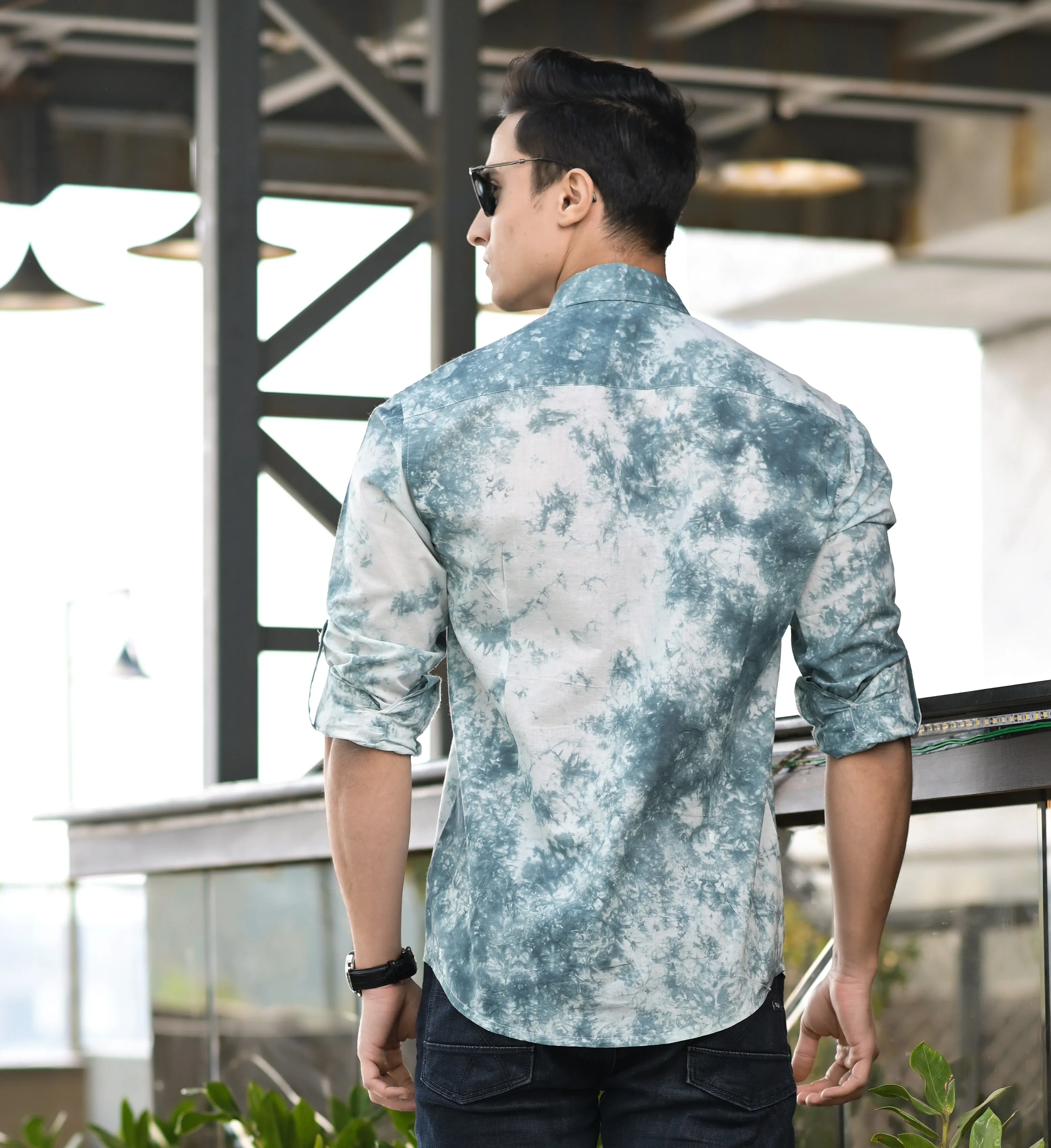 Men Spread Collar Opaque Printed Casual Shirt